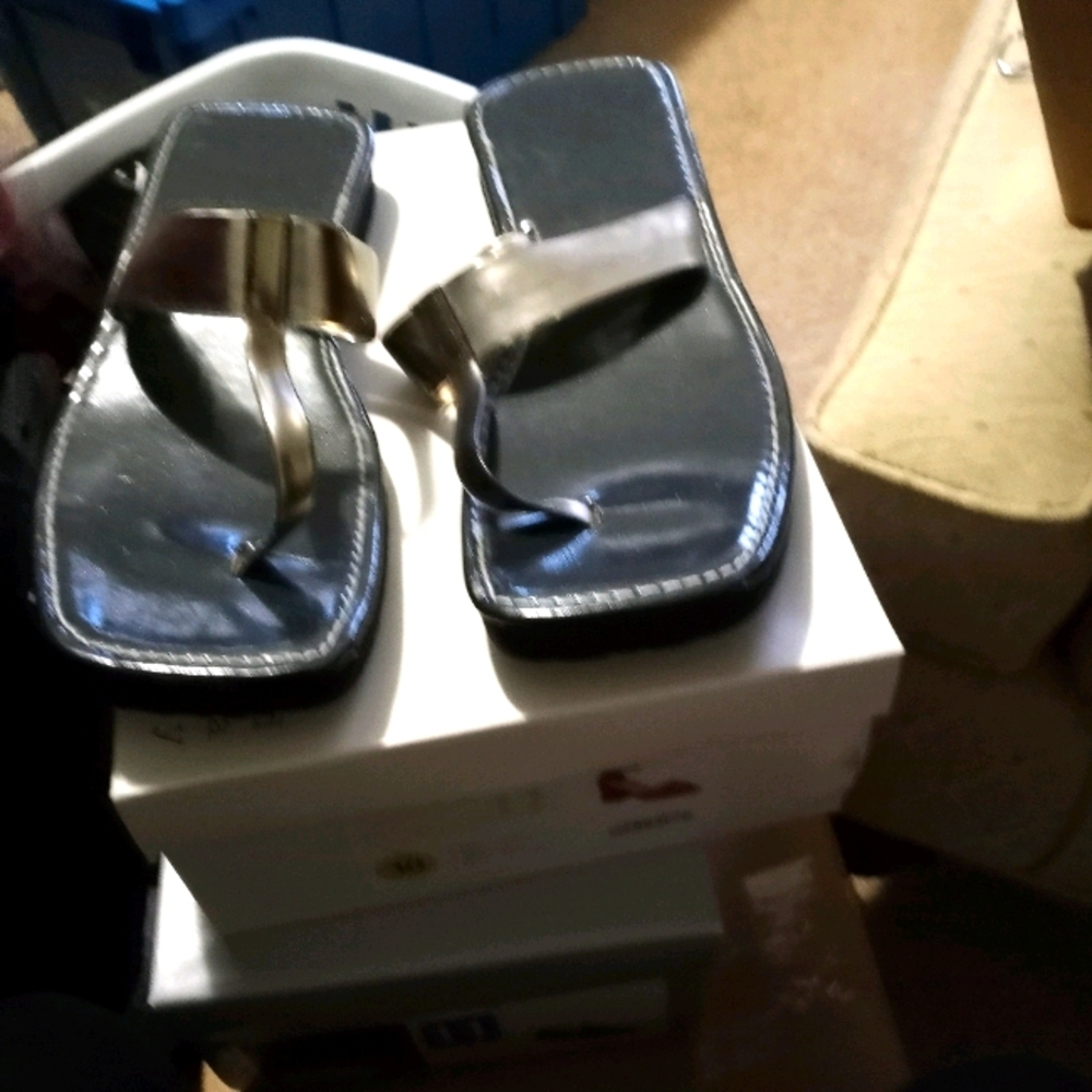 Shoes - Picture 8 of 14
